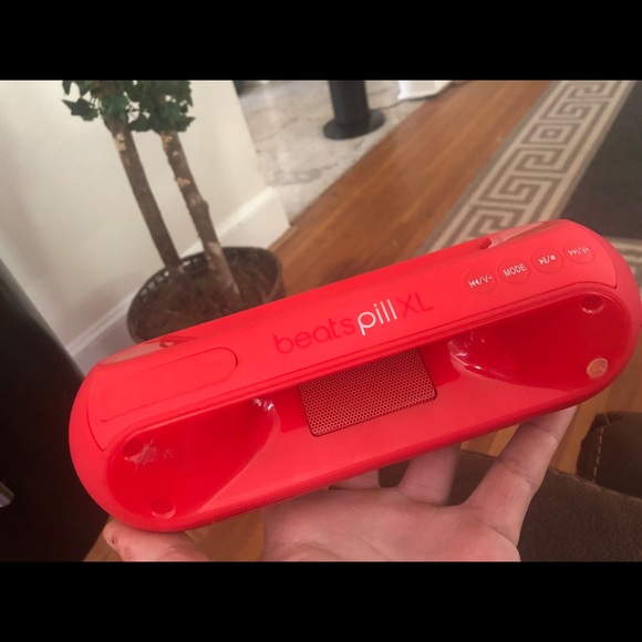 beats pill xl red